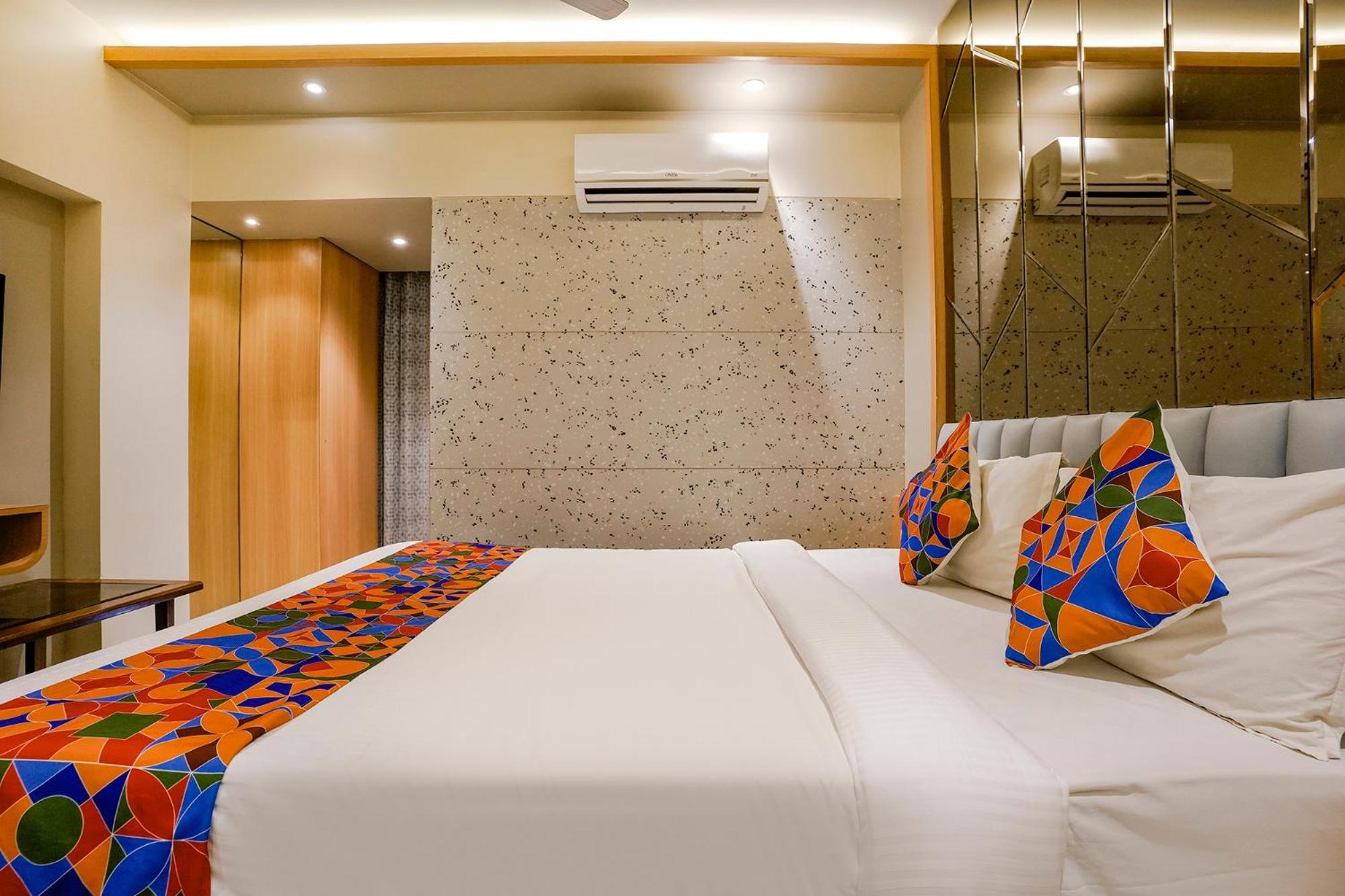 Fabhotel Springs Lodging Mira-Bhayandar Exterior foto